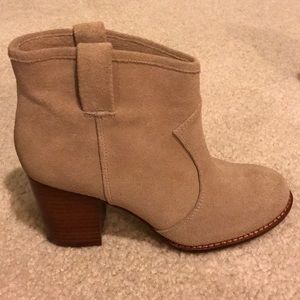 Like New Splendid Lakota Ankle Boot